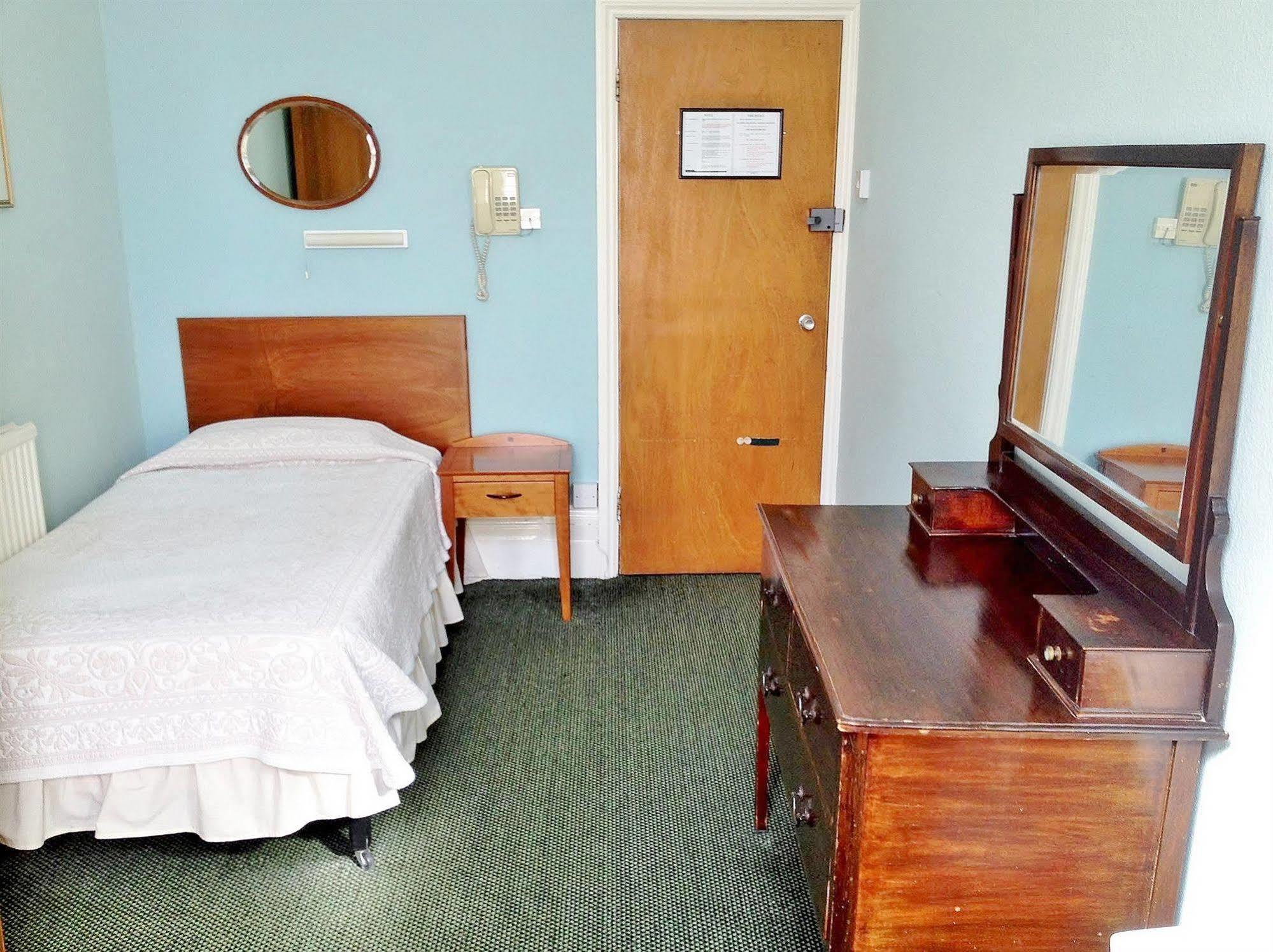 Merlyn Court Hotel London Luaran gambar